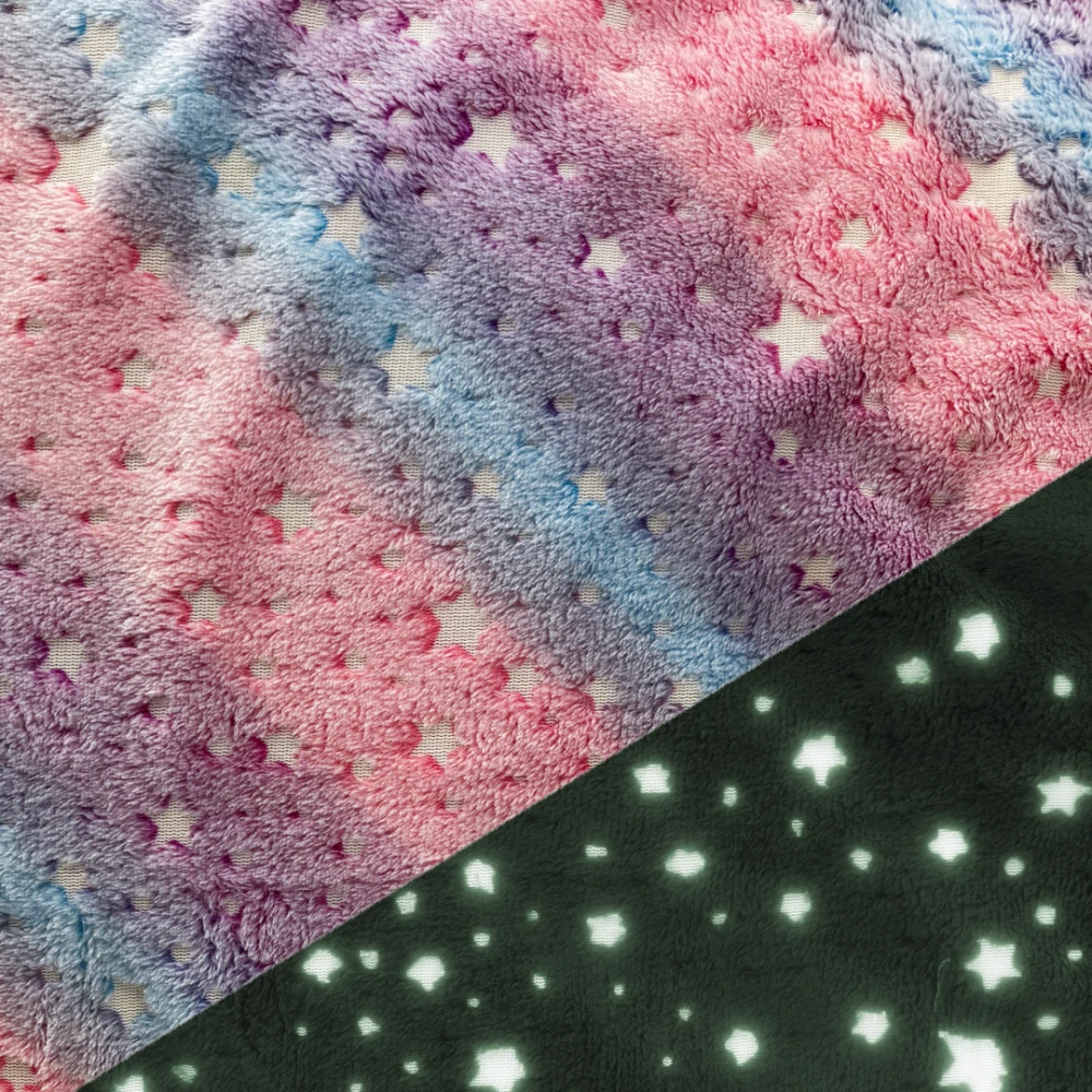 Wellness Fleece svítící ve tmě Hvězdičky růžovofialové ombré (E)