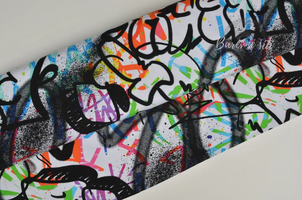Úplet, Graffiti zeď (E)