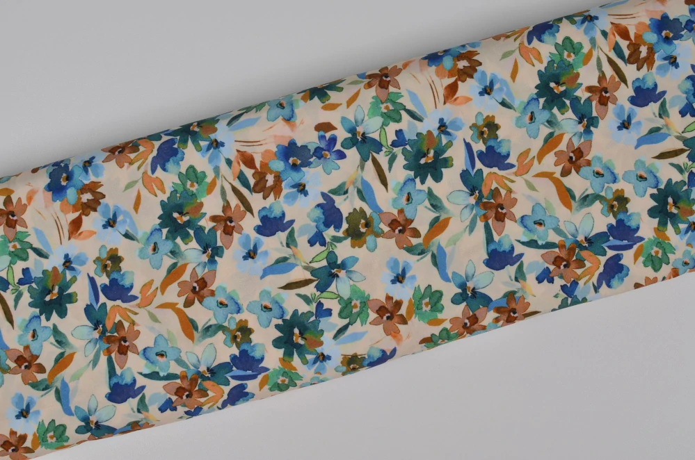 Viskoza Drobné květy na světlé (E)