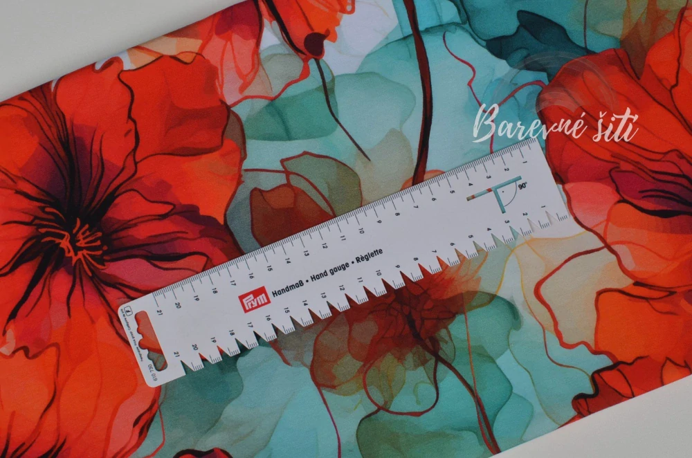 Úplet, Červené květy na zelené (E)