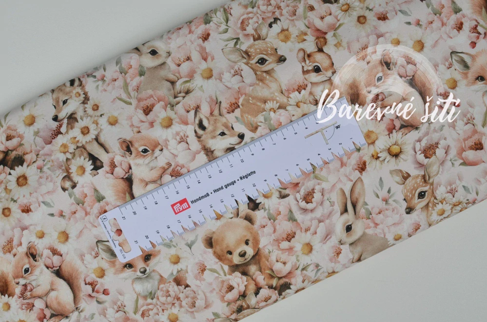 Teplákovina, Lesní zvířátka v květech (E)