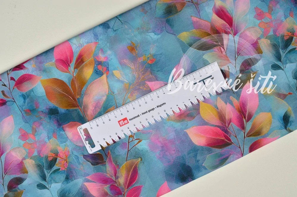 Teplákovina, Pastelově růžové lístky na šedomodré (E)
