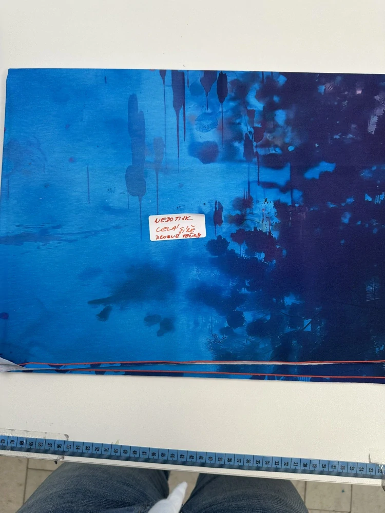 Úplet, Herní panáček, panel (E) II. jakost - malé nedotisky celá šíře, cca 20cm