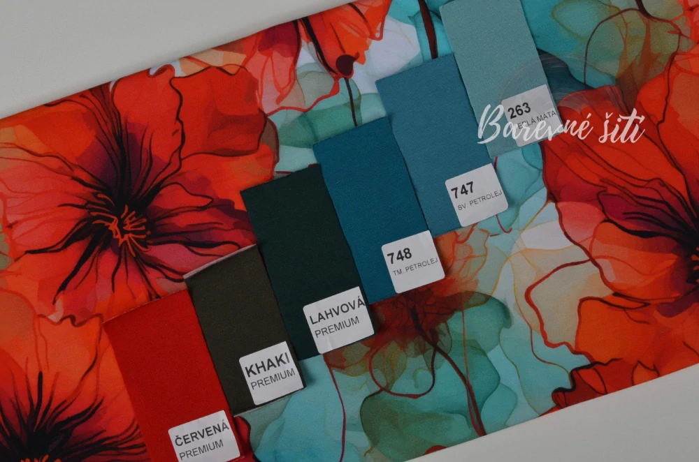 Úplet, Červené květy na zelené (E)