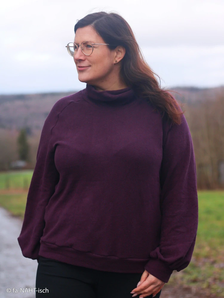 Hebká svetrovina počesaná Ostružina (E)