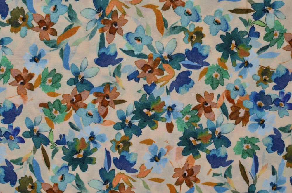 Viskoza Drobné květy na světlé (E)