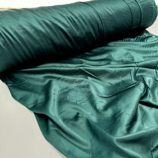 Armani satén Lahvová (E)